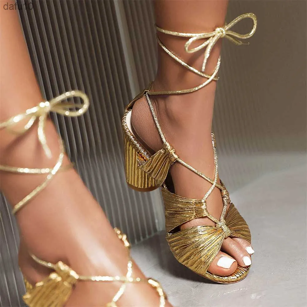 Летние золотые каблуки Cross Strappy Lace Up Sandals для женщин Элегантный модный блок Med Block Металлические бархатные свадебные туфли Open Toe L230704