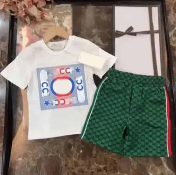 2-10 jaar Kinderontwerpers Sets T-shirtbroek Set katoen kleding babyjongens meisje modemerk kinderen korte mouw shorts aaa dhgate