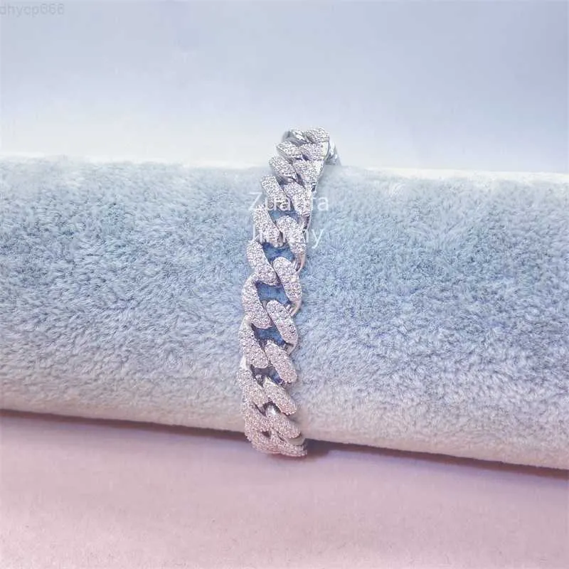 مصمم المجوهرات مخصصة 10 مم Hiphop 925 Sterling Silver Hand Prong Prong Iced Out D Moissanite Diamond Cuban Bracelet