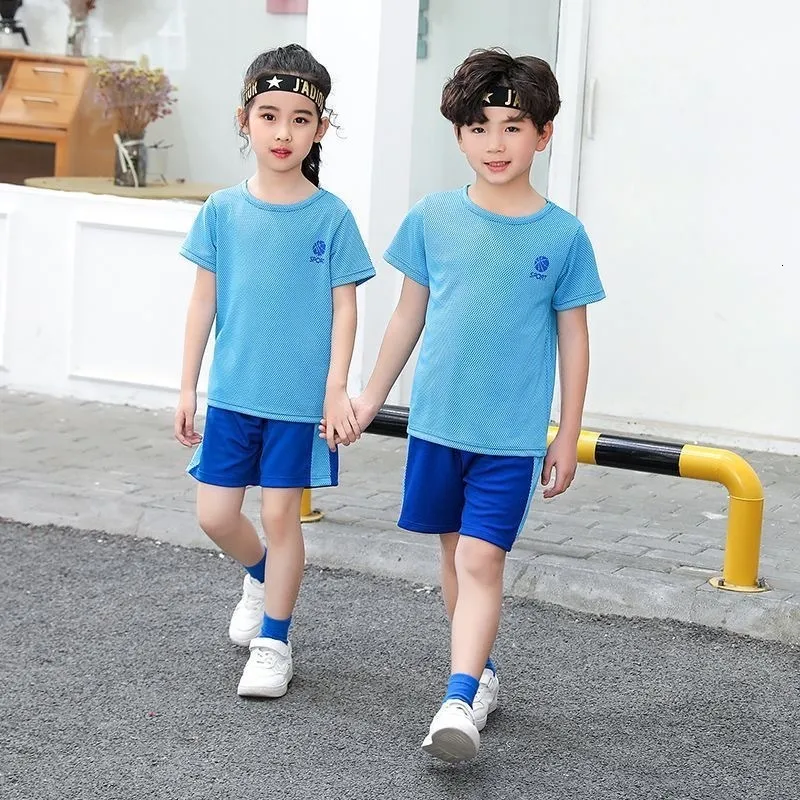 Ensembles de vêtements 2PCS Sports Ensembles pour enfants Vêtements de sport à séchage rapide Vêtements de basket-ball Respirant Enfants T-shirt en tissu d'été Vêtements Garçons Filles 230703