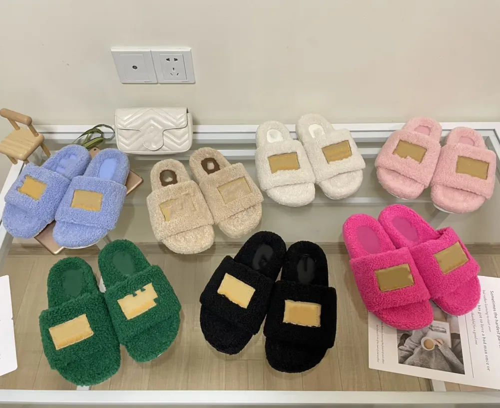 Tasarımcı Yeni Kadınlar Kürklü Terlik Kabarık Sahte Terlik Lüks Marka Tasarımcı Ayakkabı Sıcak İç Mekan Flip Flops Moda Kadın Boyutu 35-42