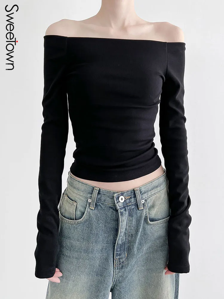 T-shirt pour femmes Sweetown Noir Solide Slash Neck Élégant Manches Longues Tops Mode Coréenne Slim Sexy Cropped T Shirt Femmes Automne Vêtements 230705