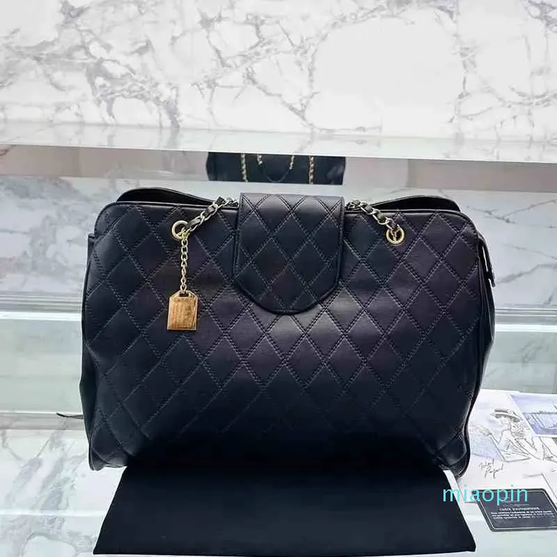 2023 luxe fourre-tout sac à main couche supérieure en cuir femmes grande taille sac à provisions pour femmes chaîne en or sac à bandoulière sac à main de mode sac en cuir noir