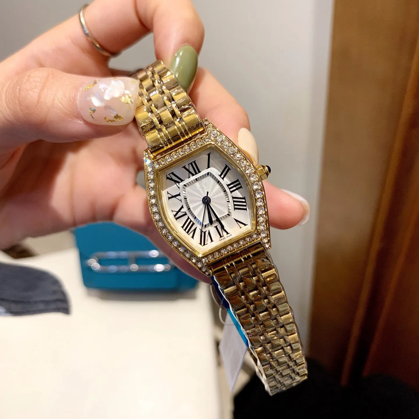 Luxury Womens Diamond Watch With Stainless Steel Montgomery Straps Splash Design And Analog Movement Casual And Fashionable Timepiece From Japan From Cgwatch03 32.34 DHgate.Com