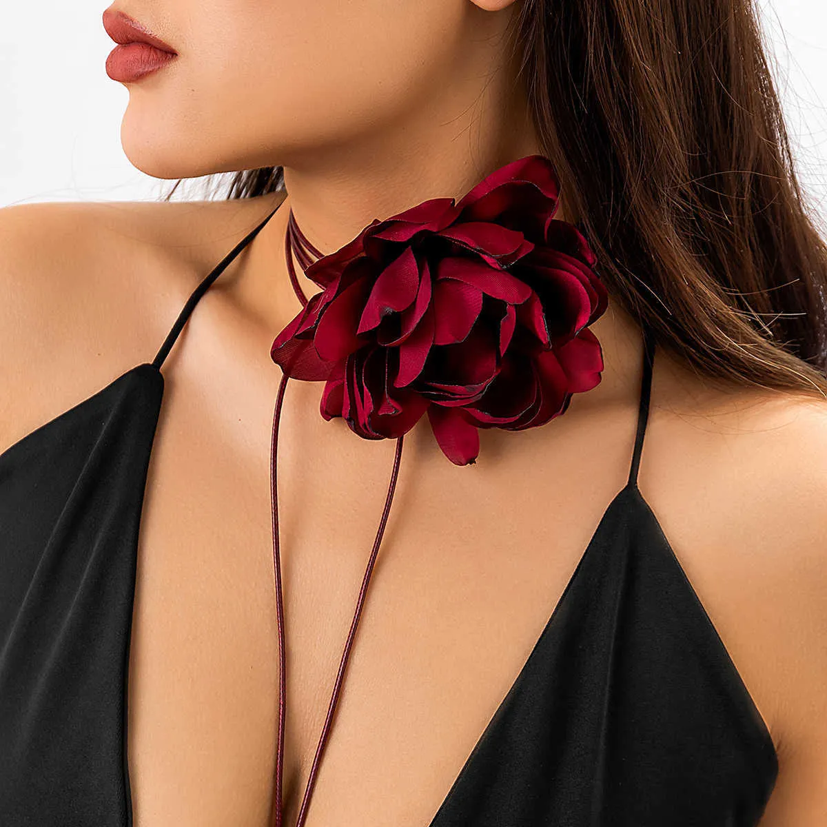 Pendant Necklaces Exaggerated Large Fluffy Fabric Flower Choker Necklace for Women Romantic Long Rope Chians on Neck Accessories Jewelry 230613