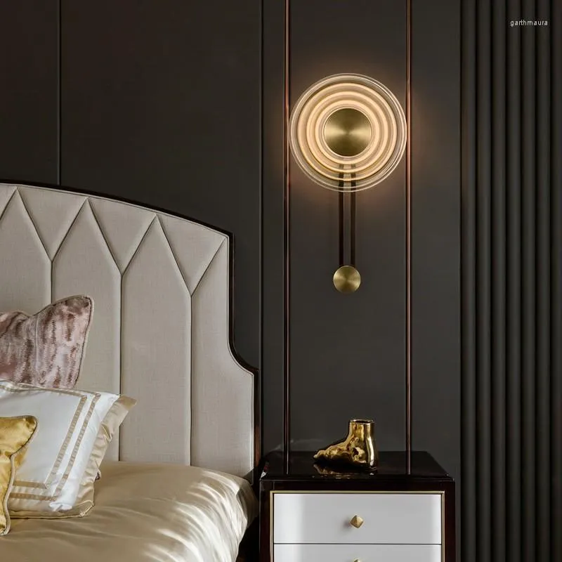 壁ランプアートデザイン高級リビングルームのベッドサイドドレッシング照明器具モダンな家の装飾ガラスランプシェード浴室ゴールド燭台ランプ