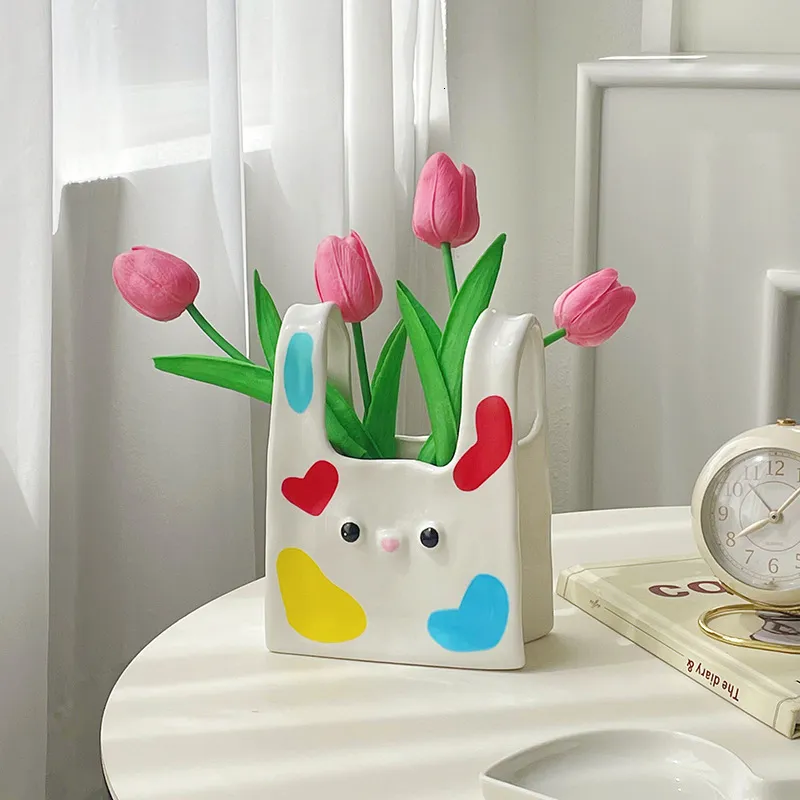 Decorative Objects Small Hand Painted Bag Flower Vases Ceramic Makeup Brush Pencil Container Storage Home Decor Cute Tabletop Vase Filler Ornaments 230705