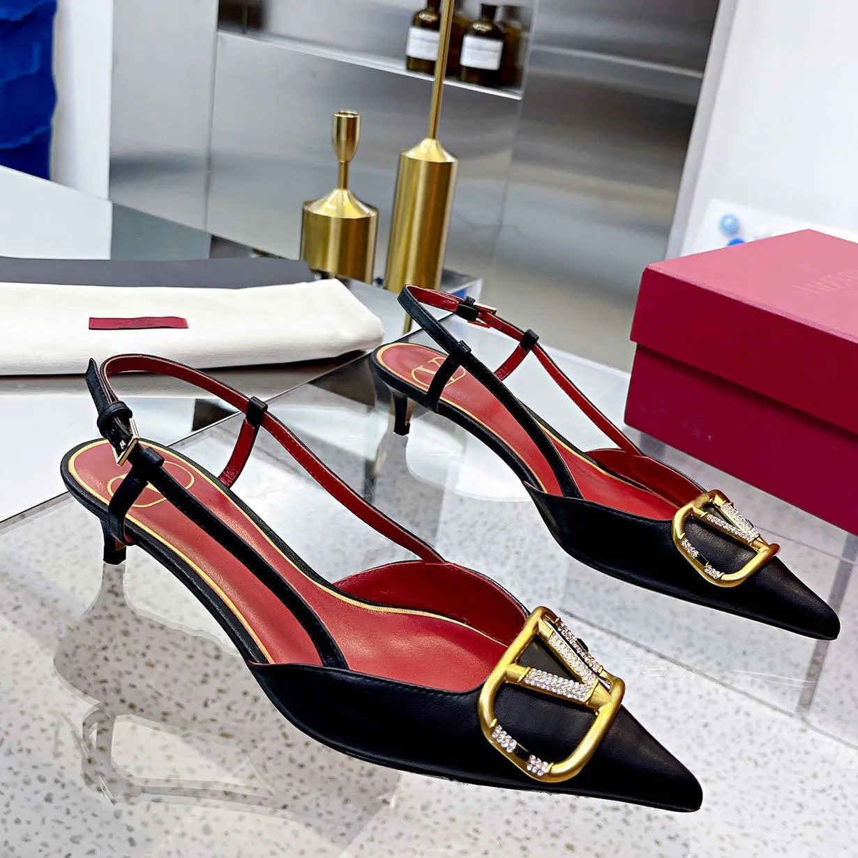 Kadın Ayakkabı Tasarımcı Sandalet Terlik Yüksek Topuklu ayakkabılar Marka Tokası 4cm 6cm 8cm 10cm ince topuklu sivri uçlu siyah çıplak kırmızı dipler ayakkabı tasarımcı ayakkabı 805