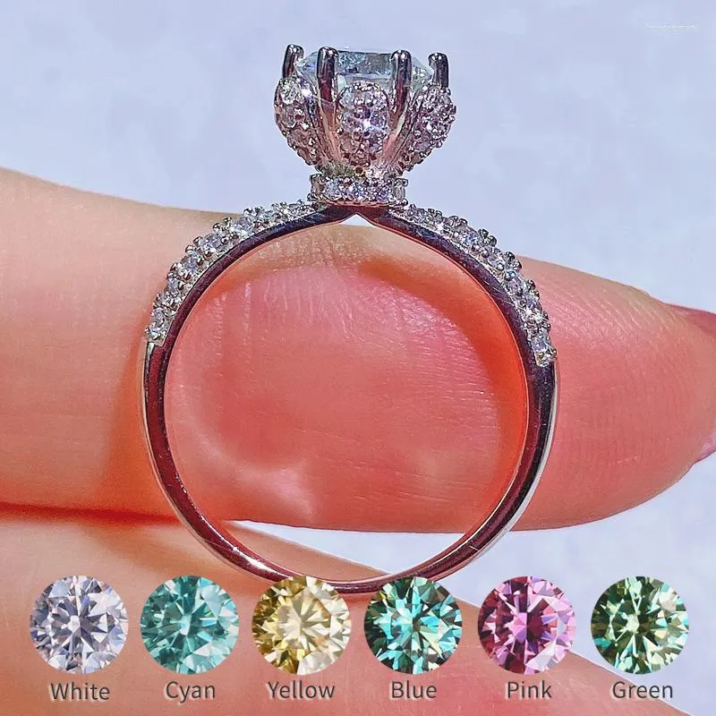 Anelli a grappolo Colore D VVS1 Moissanite Ring Flower Design 1 Blu Verde Giallo Rosa Rosso Diamante Argento 925 Placcato in platino per le donne