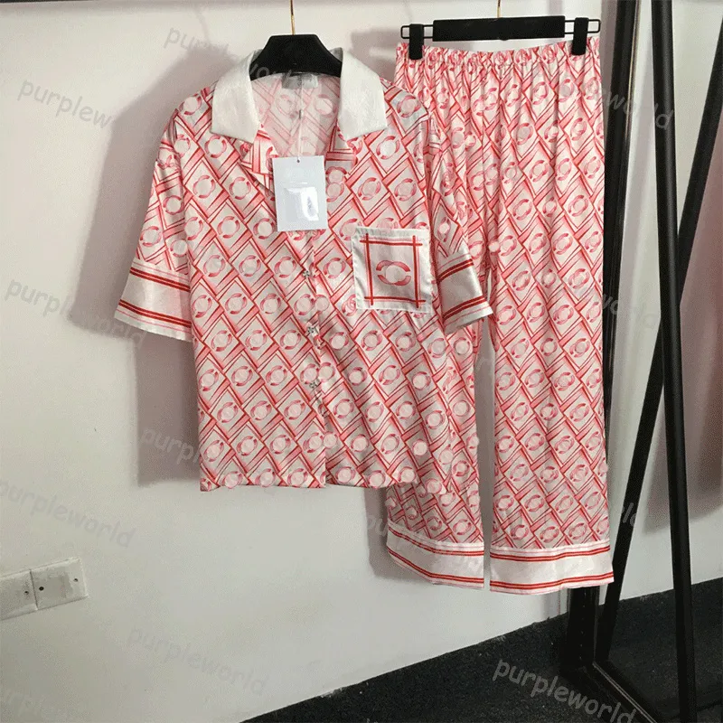 Pijama Feminino de Verão Jacquard de Seda Conjunto de Camisolas de Manga Curta Calças de Duas Peças para uso em Casa
