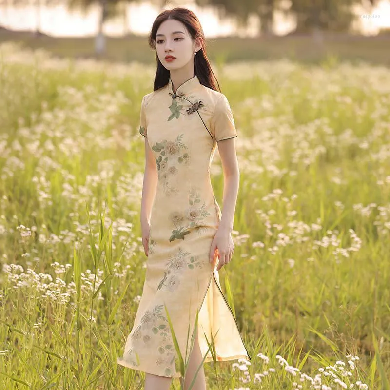 Ethnic Clothing Chinese Traditional Dress Yellow Cheongsam Modern Flower Embroidery Oriental Qipao Improved Elegant Clothes For Young Girl