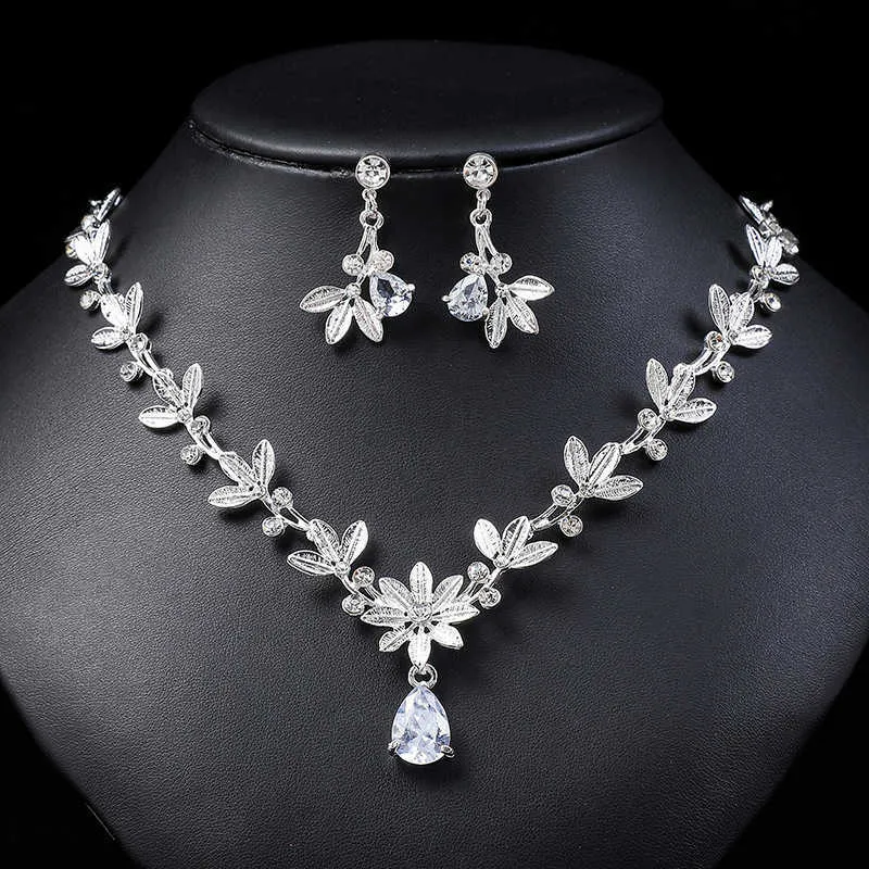 Nouveau Style Zirconium Imitation Coréen Petit Collier Frais Ensemble avec Chaîne De Collier pour Femmes Robe De Soirée De Mariée Accessoires Ethnique 230628