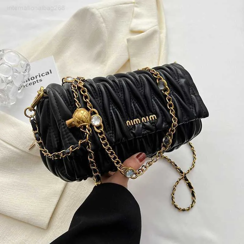 Small chain sling bag best sale