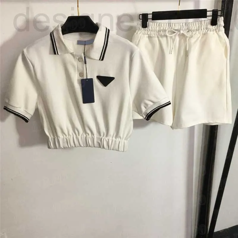 Damer Plus Size Träningsoveraller designer Letter Pikétröja Toppar Shorts Dam Träningsoverall Cropped T Tees Elastiska midja Byxor Sportkläder RUFL