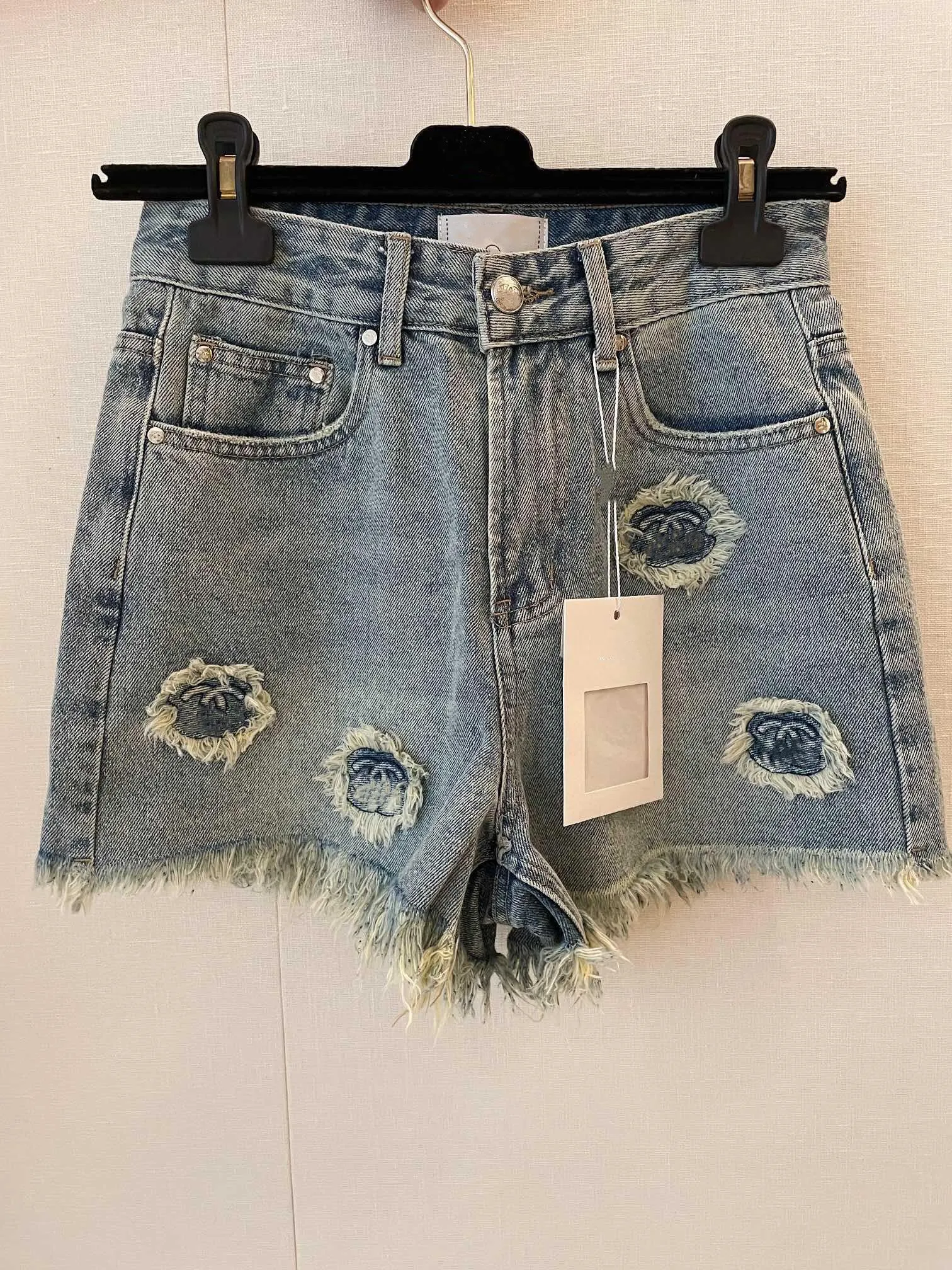 Chanelity Jeans Högkvalitativ mode Kvinnors knälängd Rippade jeans för kvinnors hål plus storlek Denim Shorts Hög midja Jeans Taille Haute Women Kvinnlig Jean Femme T8