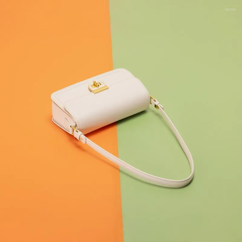 Avondtassen KUROYABU Draagbare kleine vierkante tas Modetrend Schoudertas Crossbody Grote capaciteit Zakelijke forens All-match onderarm