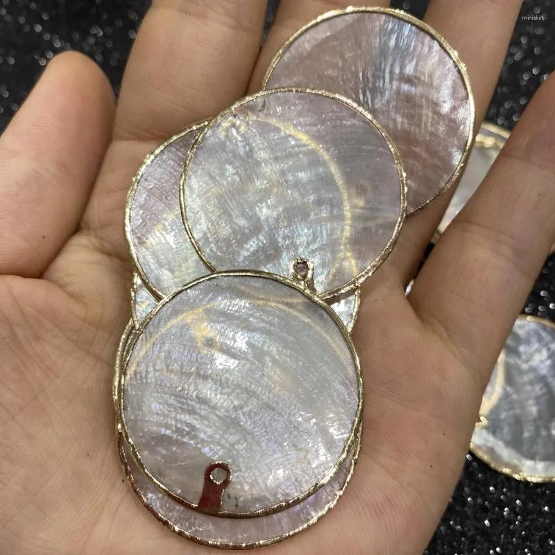Подвесные ожерелья изысканный 3pcs Natural Mirror Shell Shell Compend