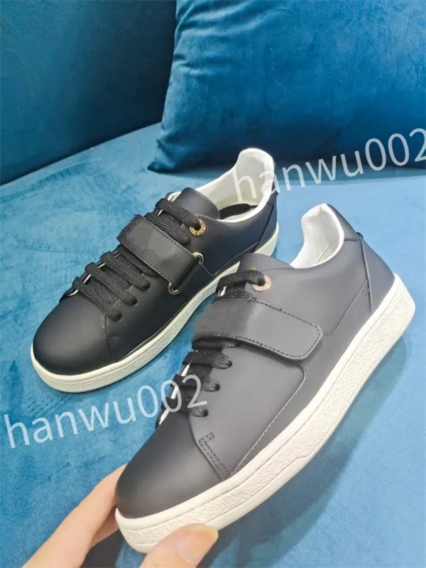 2023 Nieuwe Hot Designer Schoenen Roze Mannen Vrouwen Wit Zwart Heren Trainers Outdoor Sneakers Casual Walking Jogging Schoenen Dc220516