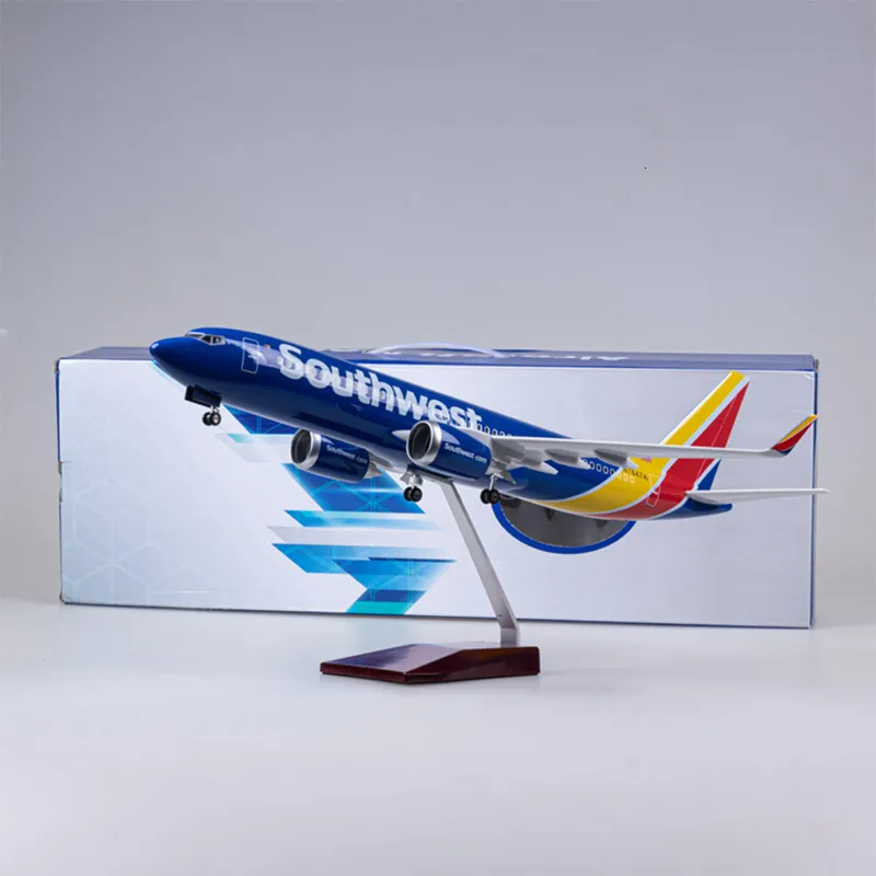 Diecast Model 1 85 Ölçek 47cm Uçak 737 700 B737 700 Uçak Güneybatı Havayolu W Işık ve Tekerlek Plastik Reçine Düzlemi Oyuncak 230705