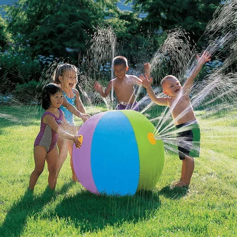 Sand Lek Vatten Kul Uppblåsbar Sprayboll Barn Ballonger Sprinkler Sommar Utomhuspool Strand Gräsmatta Bollar Leksaker 230705