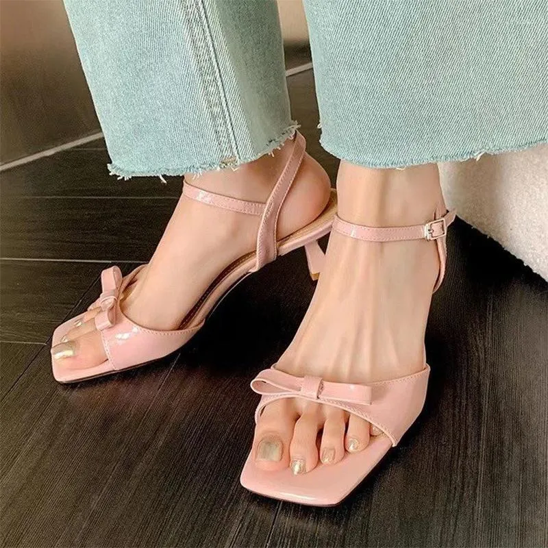 Chaussures habillées doux nœud mi talons Sexy fête sandales été femmes mode pompes marche tongs pantoufles 2023 Zapatos diapositives