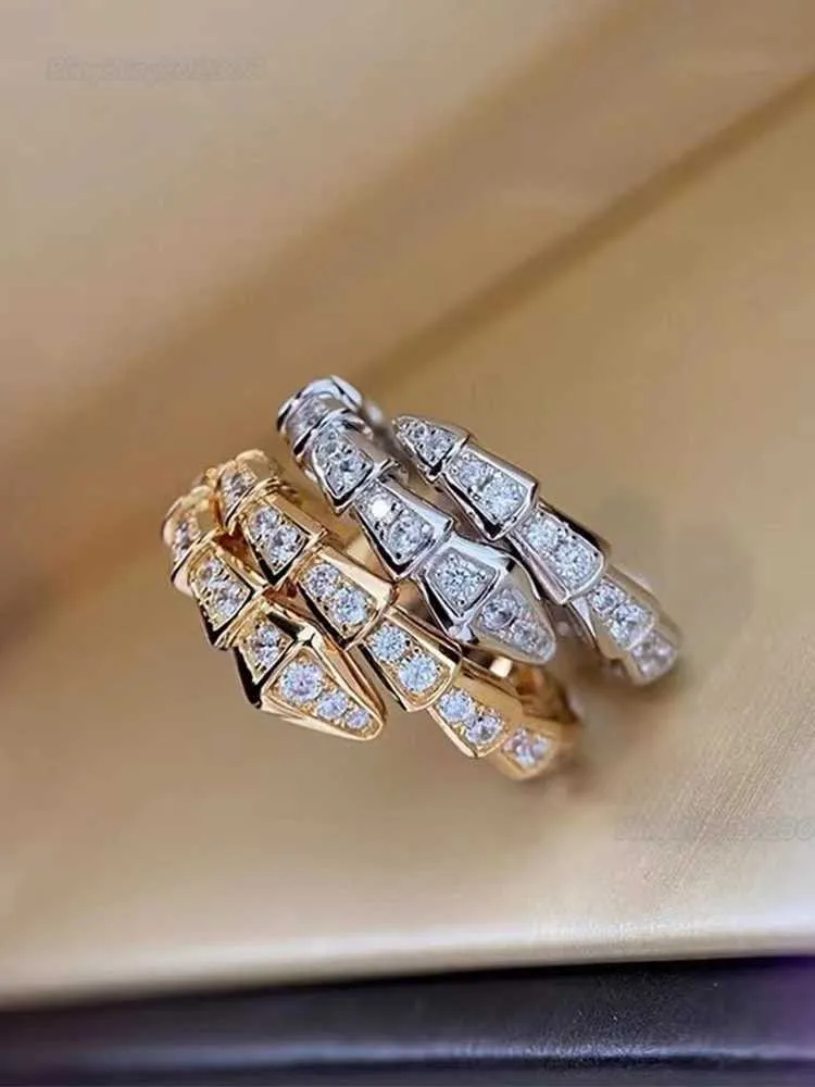 2023 NEW New men's and women's wide and narrow version of the open ring easy deformation silver plated light diamond-inlaid pattern case ring