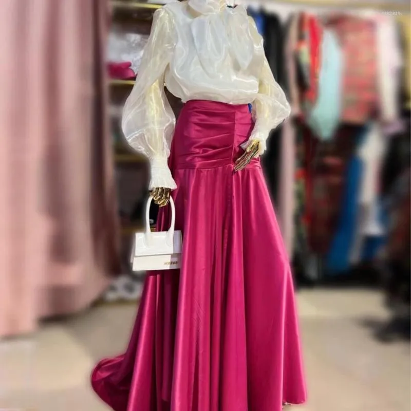 Saias Elegante Rosa Vermelho Seda Cetim Feminino Saia até o chão Plissado Tafetá Longo Cintura Alta Sweep Train Festa de Casamento