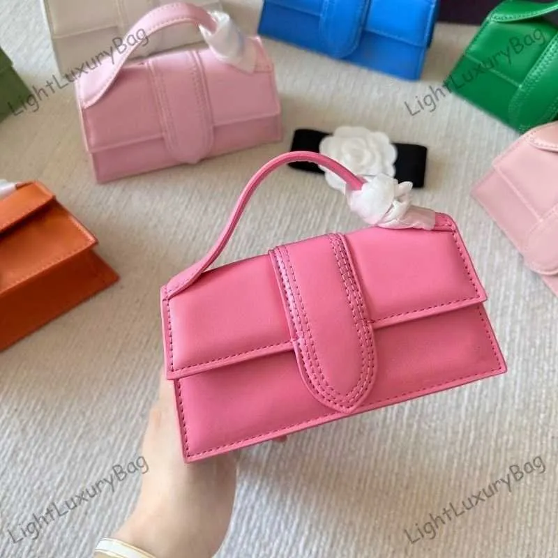 حقائب اليد الفاخرة أزياء أكياس الكتف Crossbody مصمم J Brand Leather Hand Flap Bamnino Palm Pattern Tote Le Bambino Mini Version Square Square Bag 230706