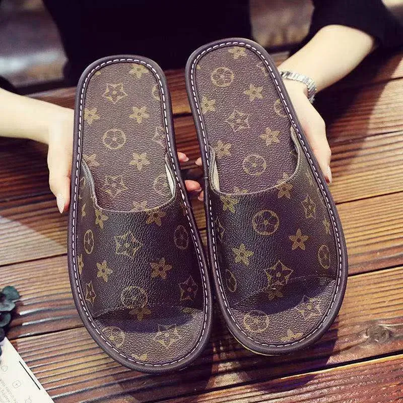 Fashion Slippers 2023 Summer Women's Indoor Home Non-Slip Soft Bottom Women's Sandals Big Brand Home Nordic Style High-End Slippers