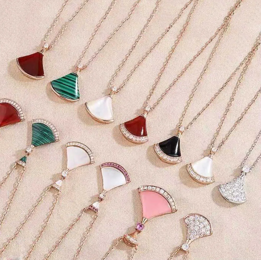 Luxury necklaces designer jewelry Fan shape divas dream necklace Red Green Chalcedony Gold rose platinum Chains for women trendy Wedding diamonds Multiple colors