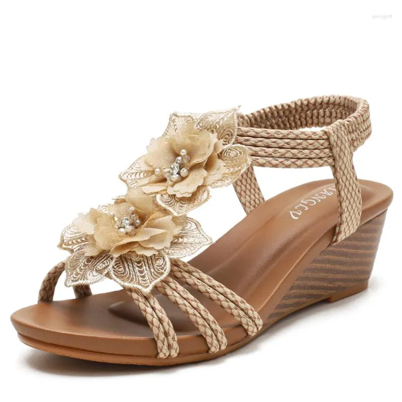 Chaussures habillées 2023 Rome vent et été bohème compensé 5 cm élégant rétro fleur vacances sandales décontractées grande taille femmes 36-42