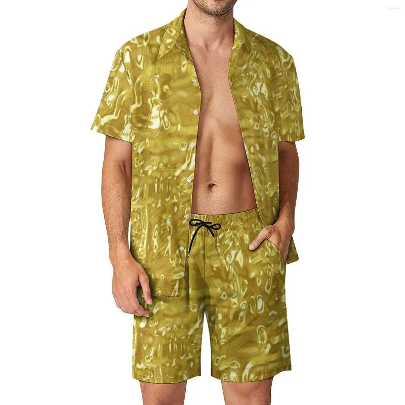 Fatos de Treino Masculino Dourado Textura Metálica Conjuntos Masculinos Abstrato Brilhante Arte Casual Shorts Verão Vintage Fitness Conjunto de Camisas Ao Ar Livre Gráfico Tamanho Grande