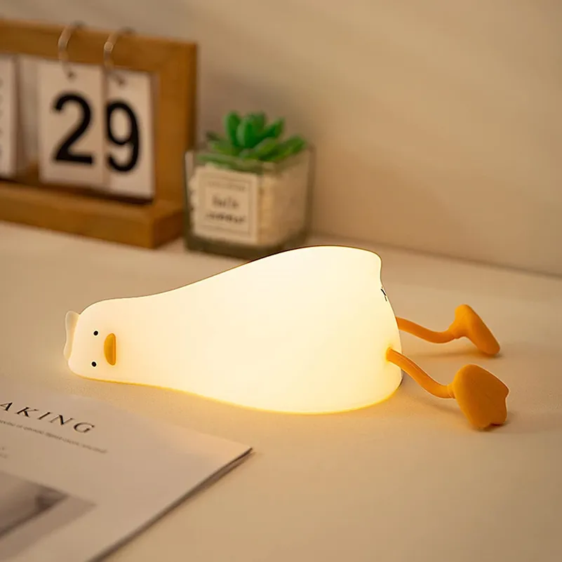 Veilleuse Canard Couché à Plat, Lampe LED Canard Squishy, Mignon Canard Lumineux, Veilleuse en Silicone Dimmable pour Chambre d'enfant, Lampe Tactile de Chevet Rechargeable pour Allaitement