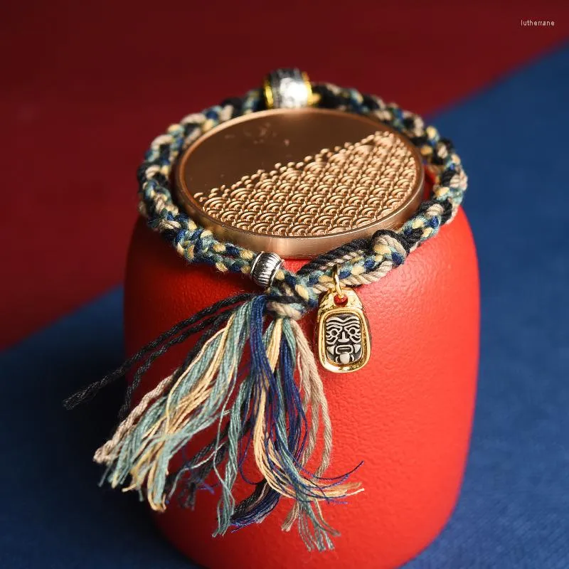 Berlockarmband Tibetanskt smutsigt rep Handgnidning Bomullsarmband Färdig produkt Vävd Wind Zakiram Ga Wu Box Dam