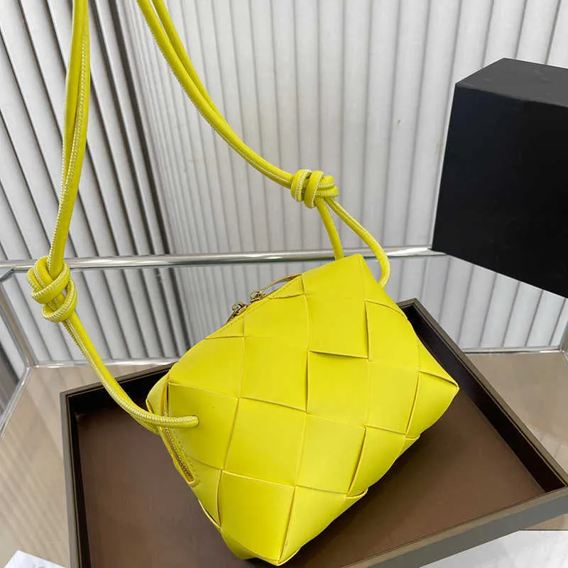 High-Quality PU Leather Knitted Square Crossbody Bag for