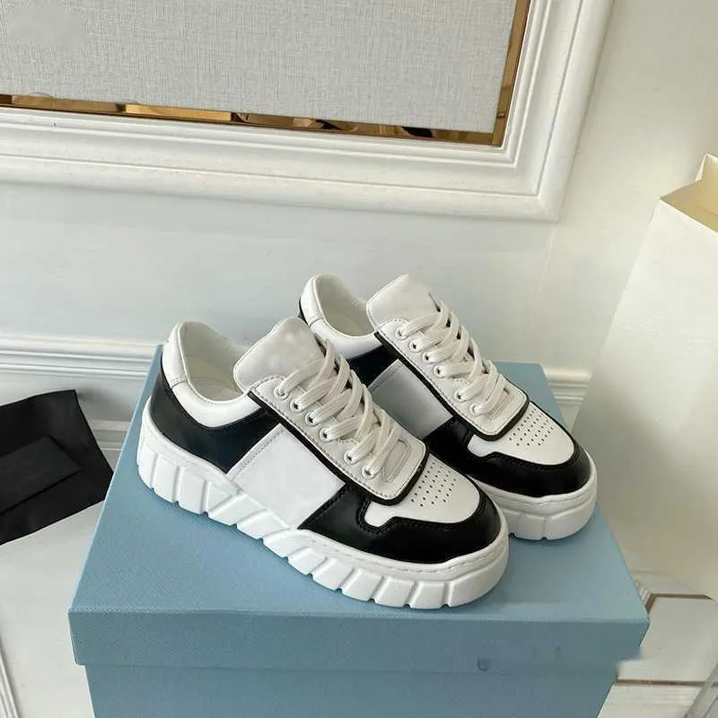 Modern top casual shoes