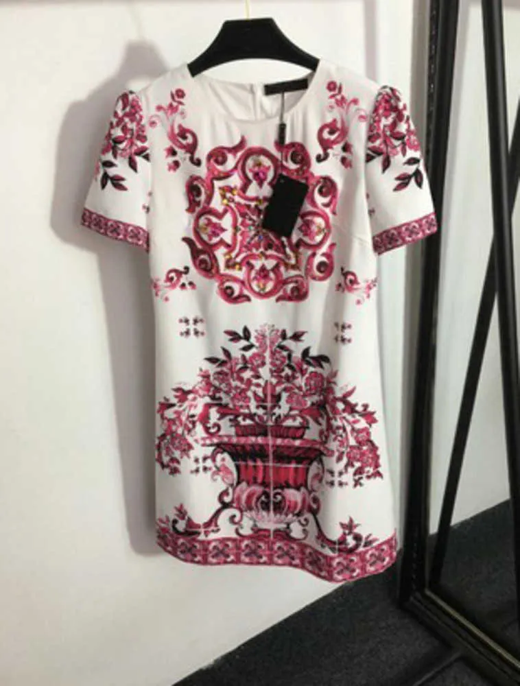 Designer Dress White Skirt Vintage Red Print Skirts Beaded With Diamonds Retro Prints Round Neck Slim Short Sleeve Casual Dress Summer Fashion Out Womens Clothing 55