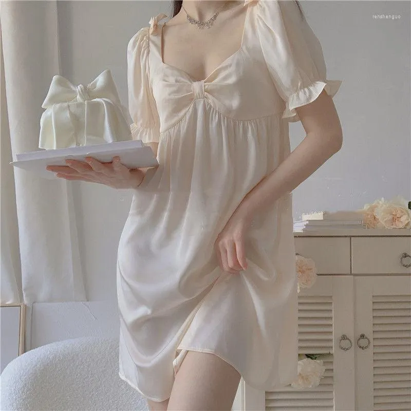 Women's Sleepwear Vintage Princess Dress Ice Silk Comfortable Pajamas Ladies French Style Sleepshirts Sweet Nightgown Nightdress