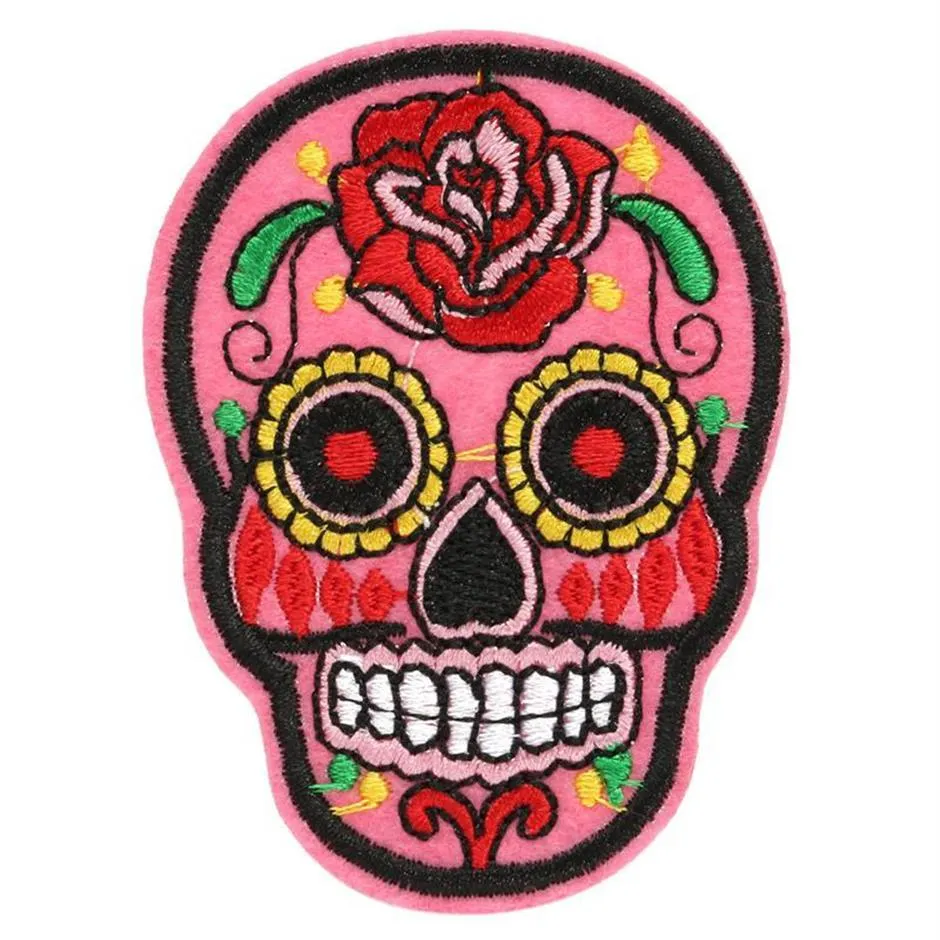 20 stks Patch DIY Gebloemde Schedel Geborduurde Patches Stof Badges Opstrijk Naaien Voor Tassen Patches Kleding Hoed Decoratief Ornament273o