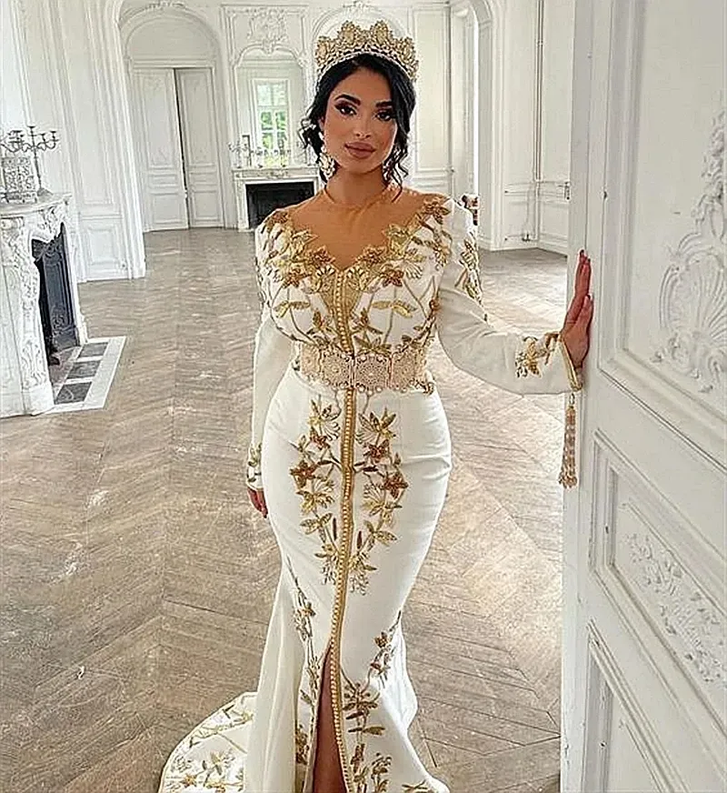 White Moroccan Kaftan Prom Dresses Long Sleeves Mermaid Satin Gold Embroidery Sheer Mesh Slit Front Caftan Evening Ocn Gown