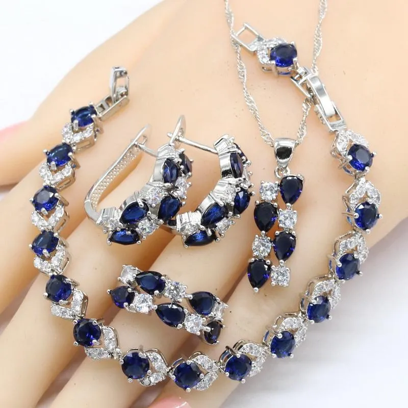 Chokers Ensembles de bijoux en zircone bleu foncé pour femmes Boucles de cerceau Bracelet Rings Collier Cadeau d'anniversaire Pendant