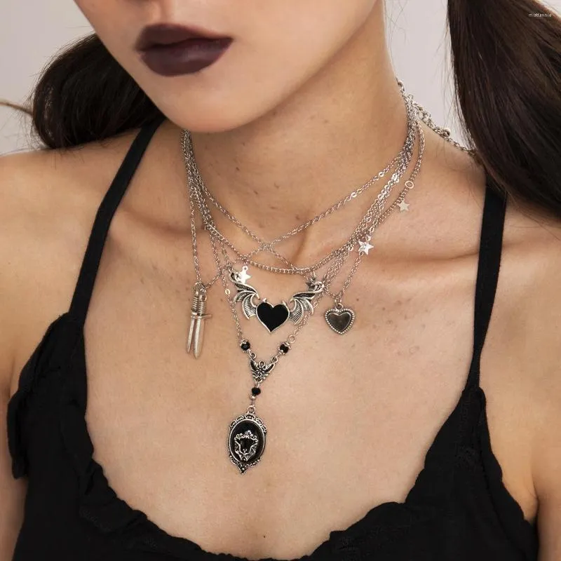 Anhänger Halsketten Multilayer Silber Farbe Kette Quaste Femme Geschenke Punk Übertreiben Schwarz Herz Flügel Für Frauen Collares