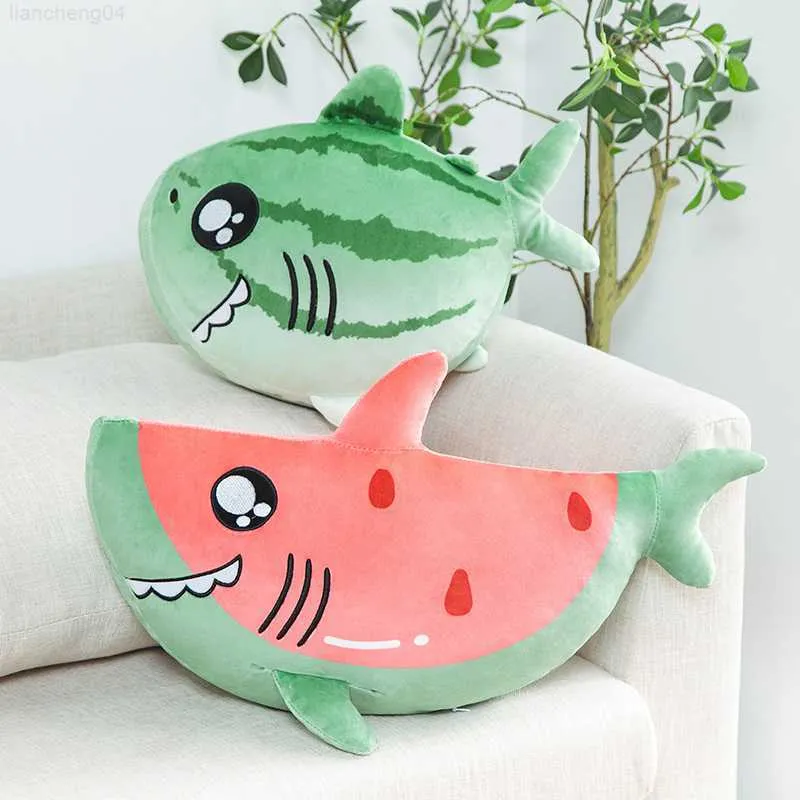 Gevulde Pluche Dieren Kawaii Creatieve Cartoon Watermeloen Haai Knuffel Pop Zachte Sofa Kussen Decoratie Kinderen Leuke Speelgoed Vriendin Verjaardag geschenken L230707