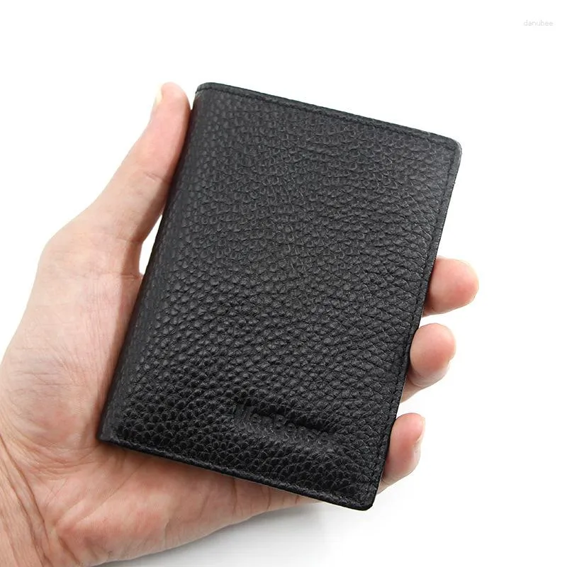 Portafogli Portafoglio piccolo in vera pelle da uomo Corto Mini Semplice Verticale Ultrasottile Certificato di patente di guida Borsa per carte Multi-card Slot