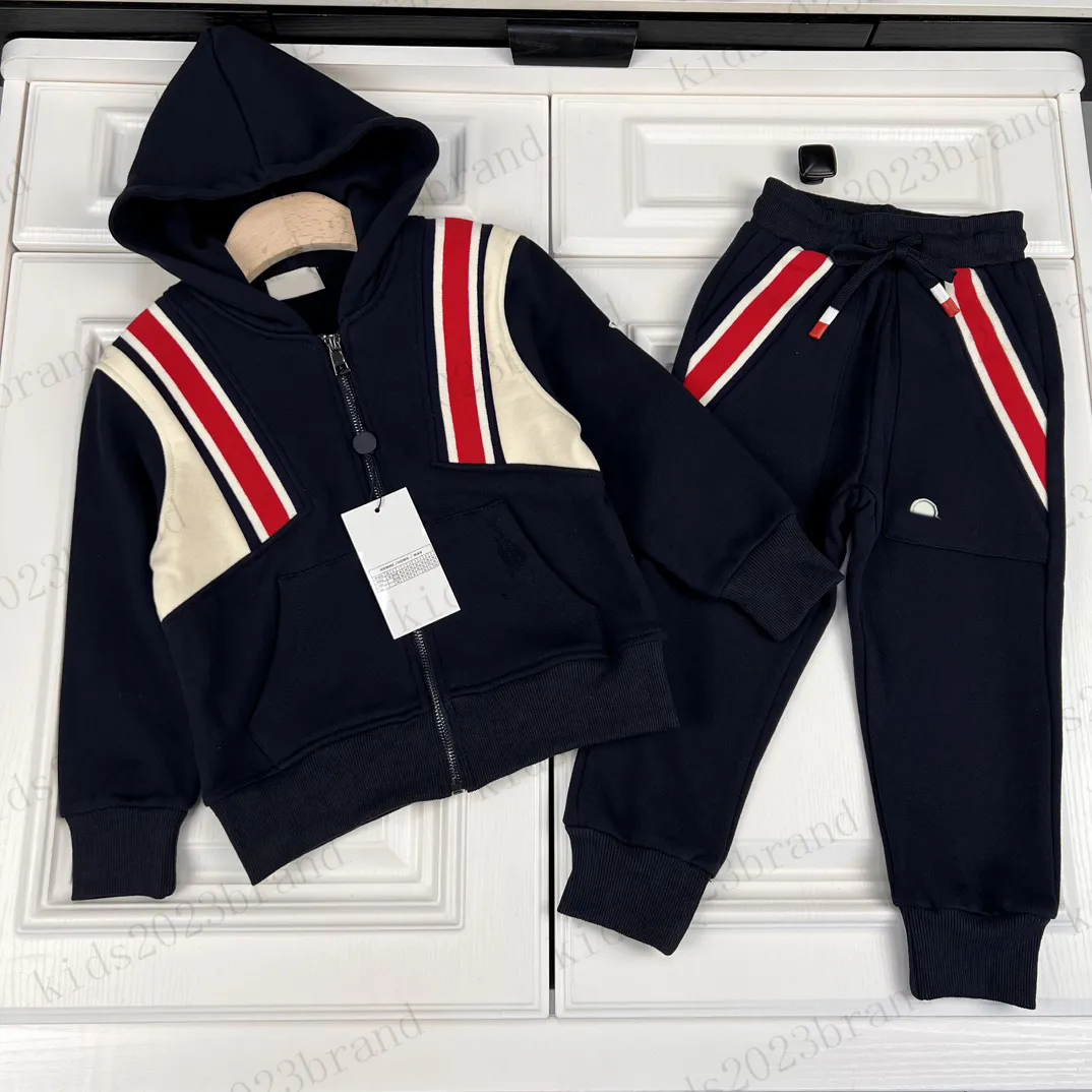 marque designer enfants survêtements 2023 vestes à capuche avec pantalons longs deux pièces ensembles couleur noire veste zippée coton casual enfants sport survêtements taille 100-160cm