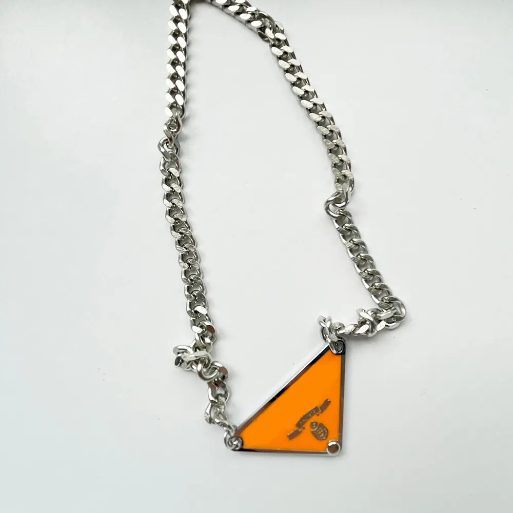 Fashion Little Triangle Pendant Jewelry Red White Black Yellow Mixed Color Wide Chain Unisex Accessories Gift