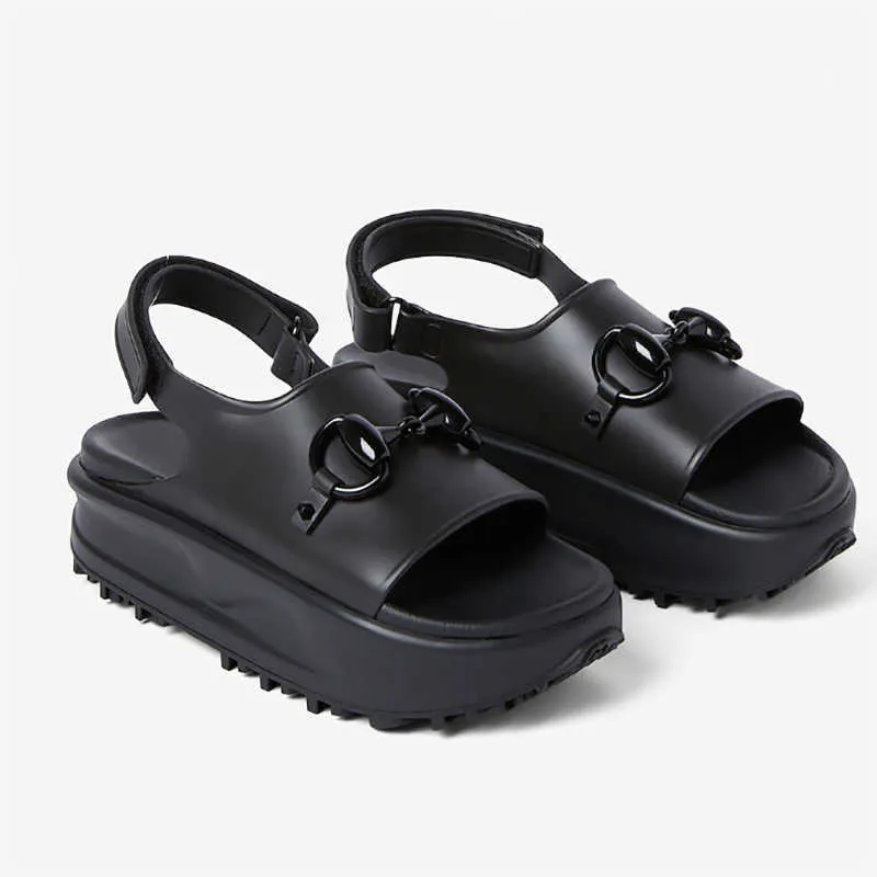 Sandálias masculinas pretas planas de luxo com rasgões de fundo grosso praia verão slides azul escuro antiderrapante sola de borracha feminina chinelos chinelos com caixa NO448