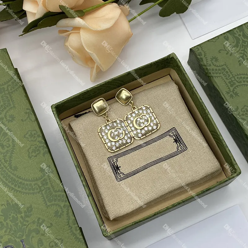 Moda diamentowe kolczyki zwisają Aretes dla kobiet podwójna litera szpilki wesele kolczyk zaręczyny miłośnicy prezent biżuteria z pudełkiem