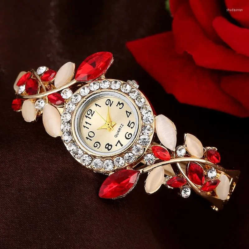 Armbandsur Damklockor Top Diamonds Armband Armbandsur Dam Stålarmband Klänningar Elegant Kvinnlig Klockgåvor