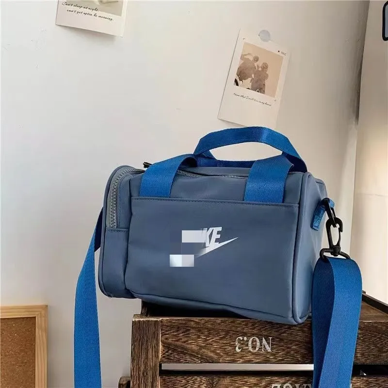 New large capacity high-grade simple foreign style single shoulder hand crossbody bag fashion leisure bag manufacturers direct sales